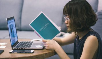 Penggunaan Bahasa Inggris Karyawan